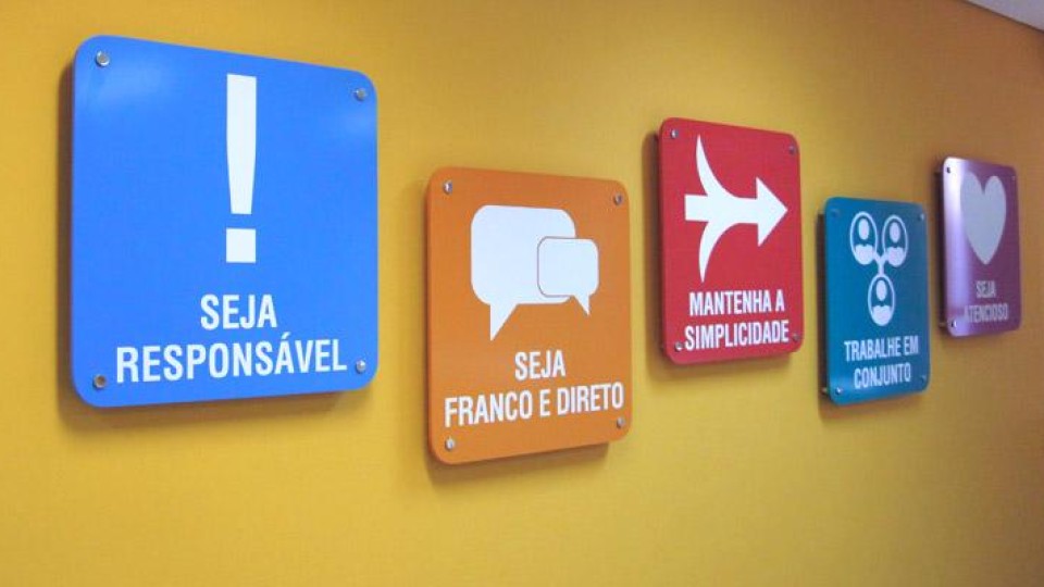 PLACAS DE IDENTIFICAÇÃO